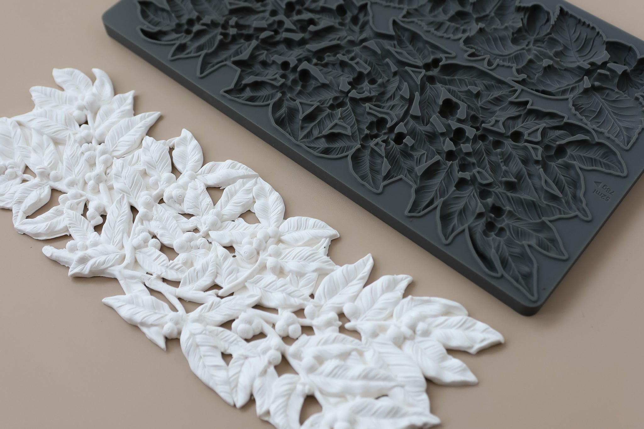 Hazel & Bay IOD Mould 6x10